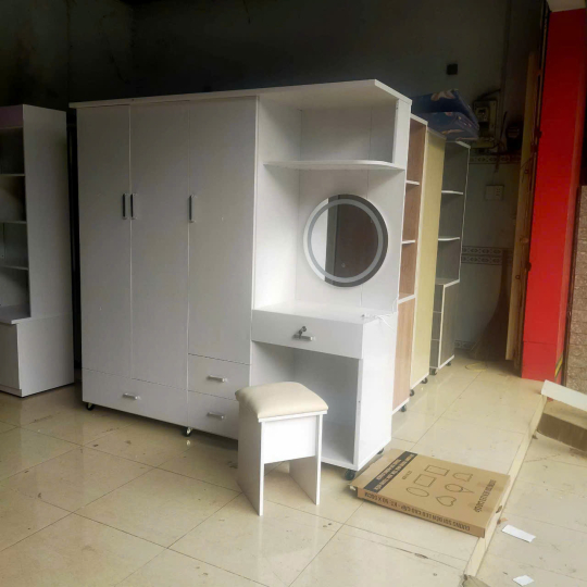 Tủ quần áo kết hợp bàn trang điểm (trắng)